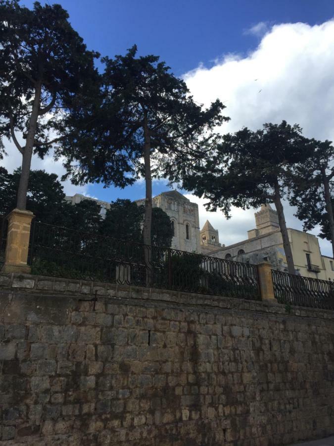 체팔루 Cathedral House 아파트 외부 사진